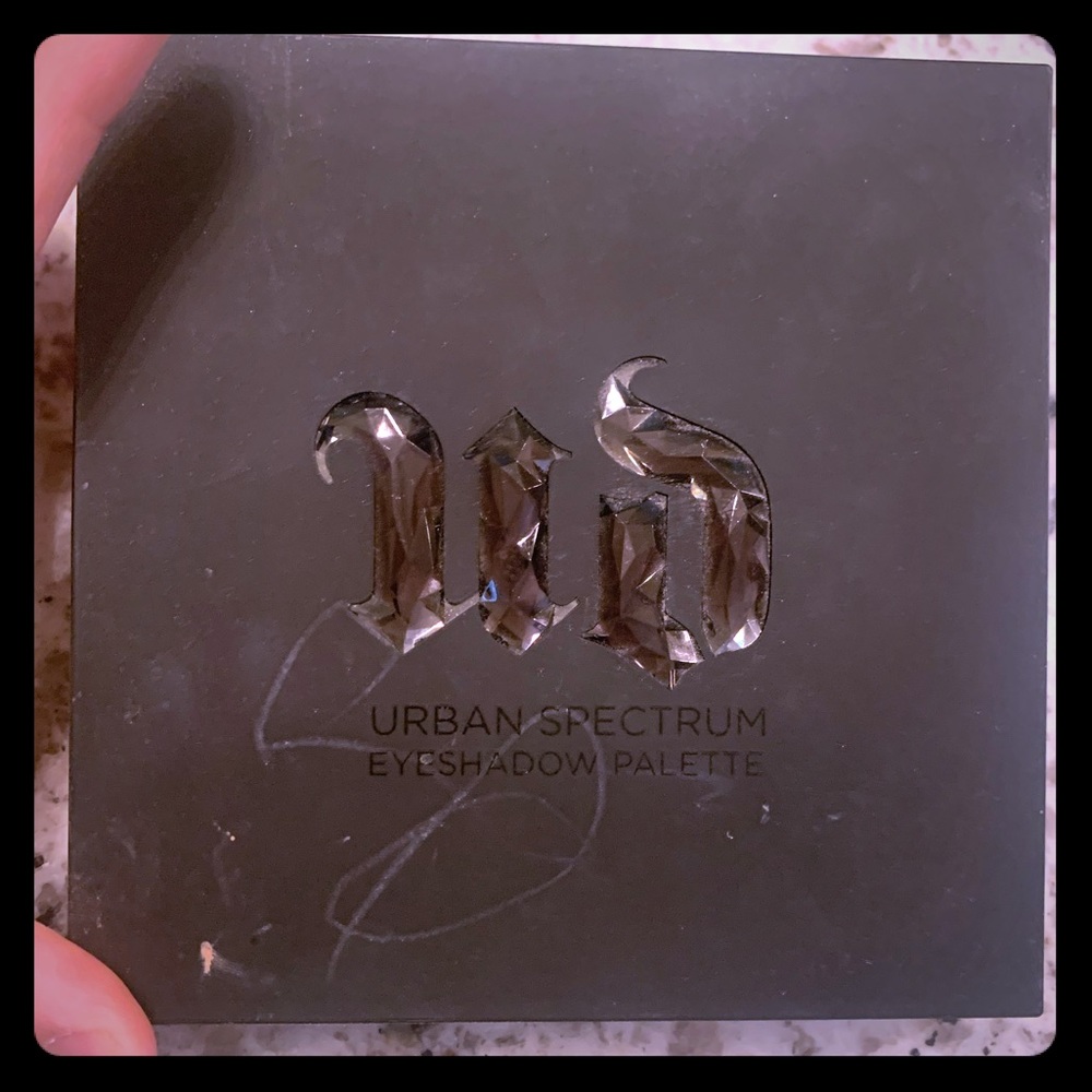 UD Urban Spectrum Palette